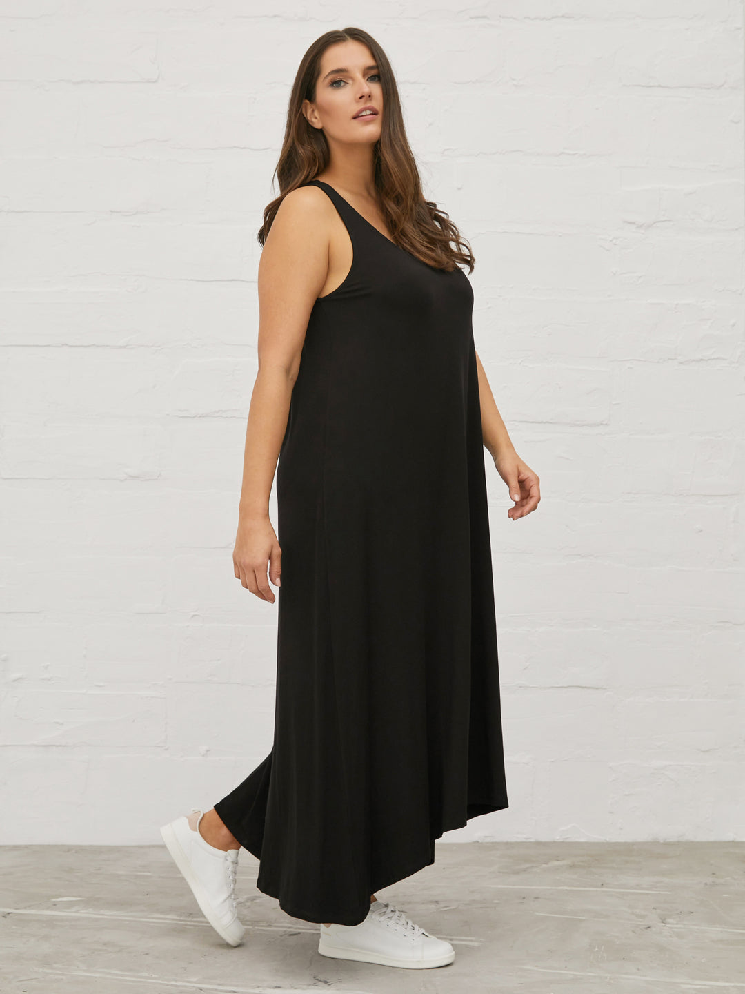 zwarte zomerse jurk - mat fashion - 0000.7502.C - black - grote maten - dameskleding - kledingwinkel - herent - leuven