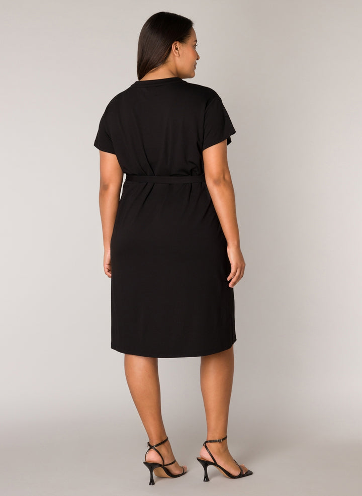 zwarte jurk - base level curvy - - grote maten - dameskleding - kledingwinkel - herent - leuven