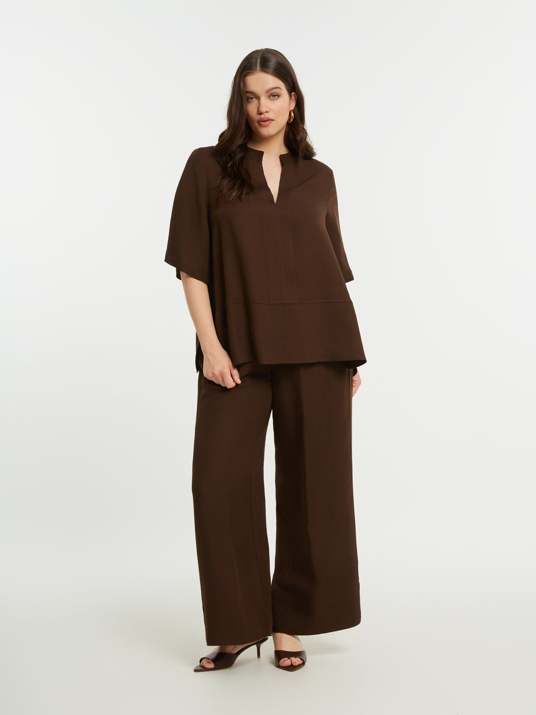 Bruine Blouse Met V-Hals