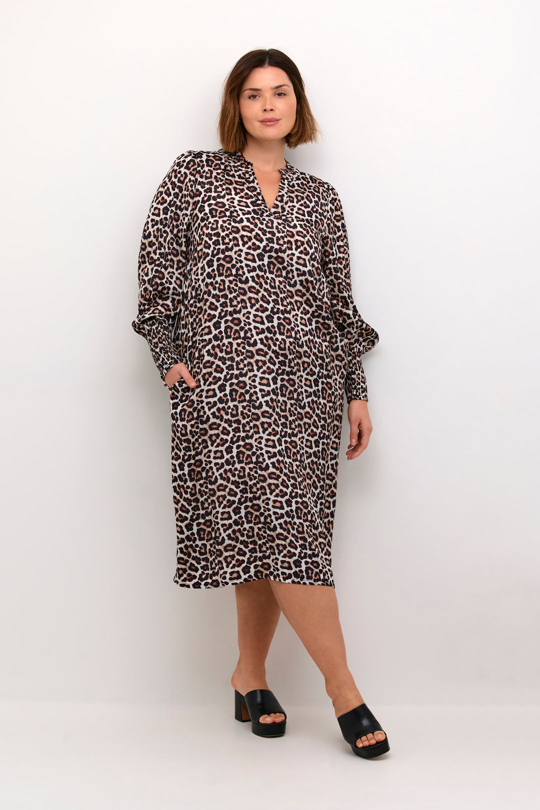 Plussize-Midi-Jurk Met Luipaardprint-Kaffe Curve Grote Maten – axent