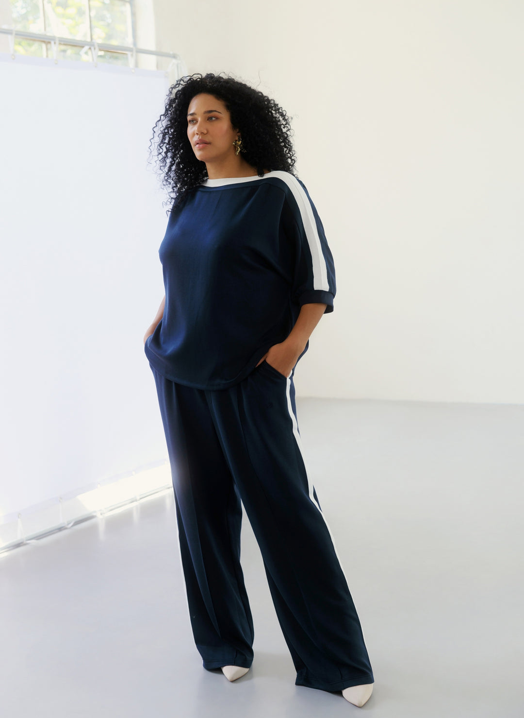 Donkerblauwe top met streep