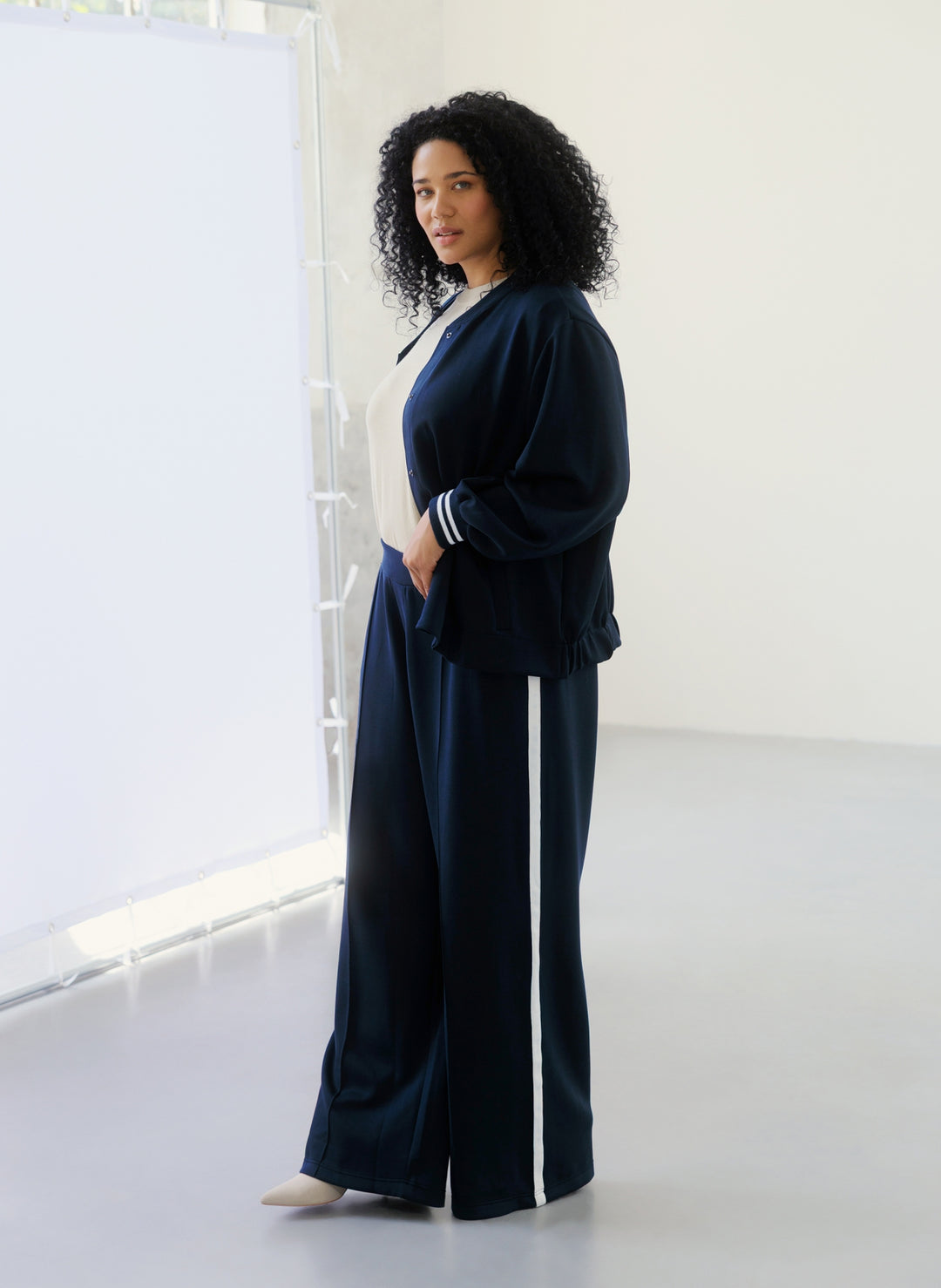 Donkerblauwe broek met rechte pijp