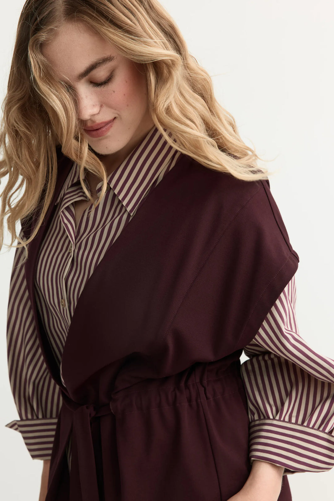 Mouwloze cardigan met strik