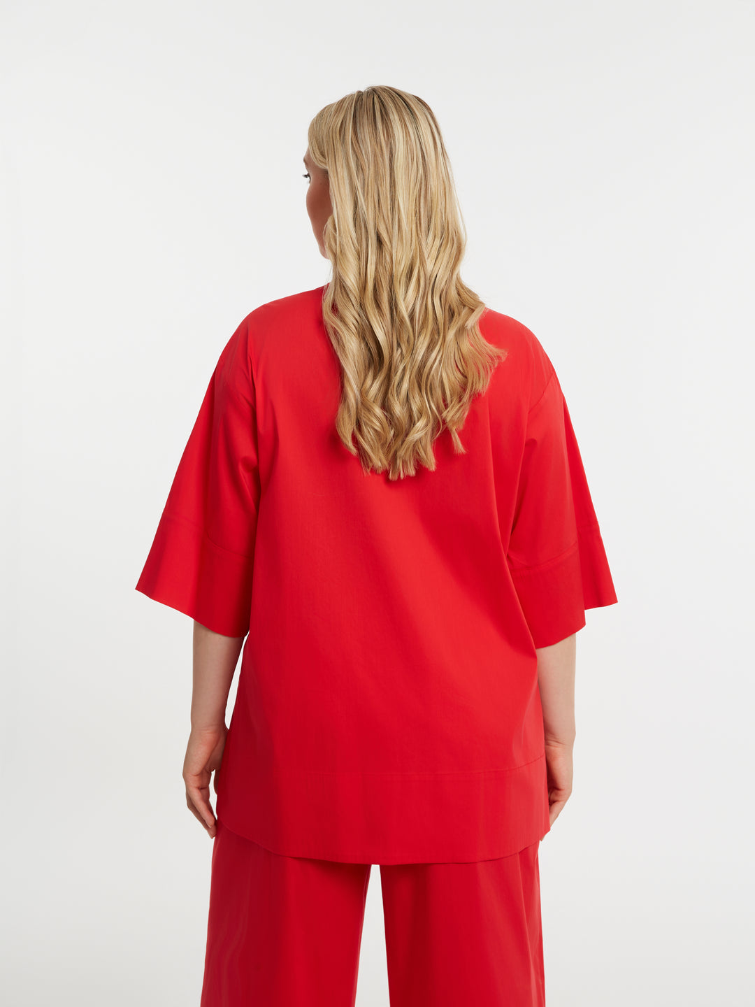 Rode Blouse Met Hoge Split