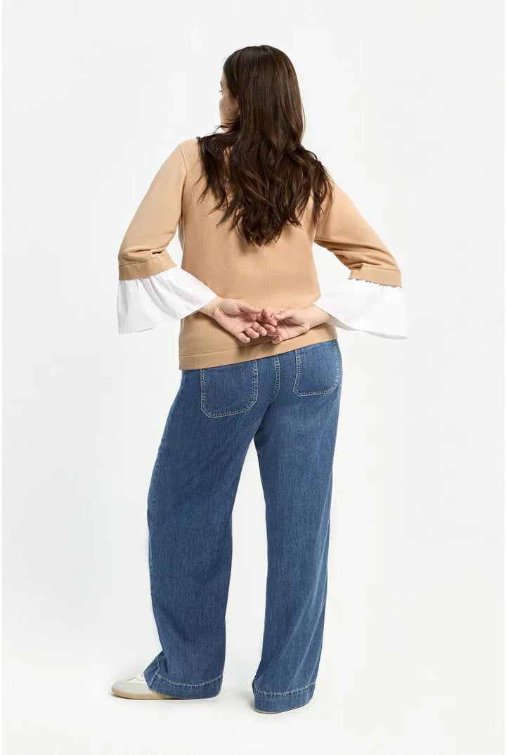 Beige Trui met Volantmouw