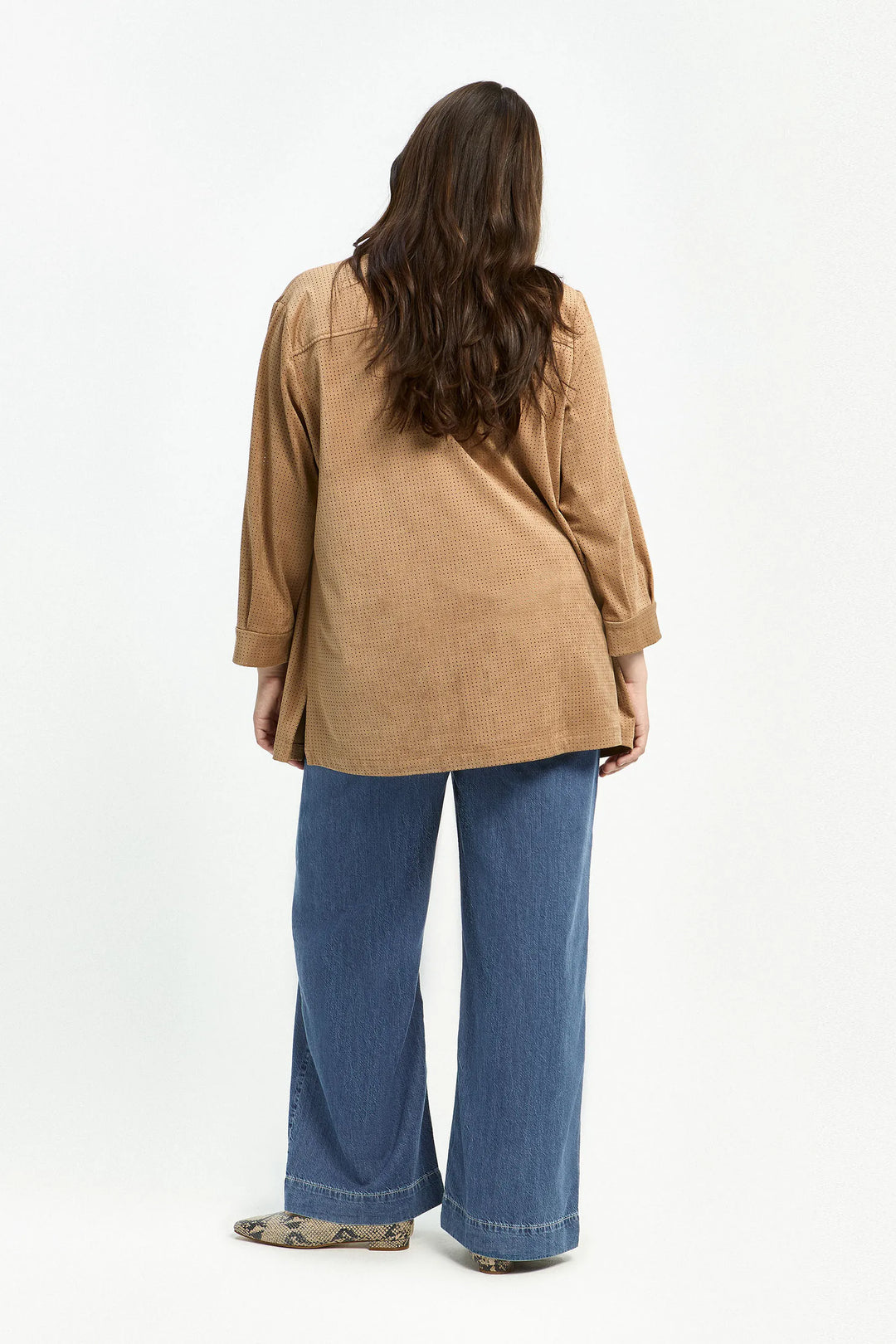 camel hemdblouse met perforatie