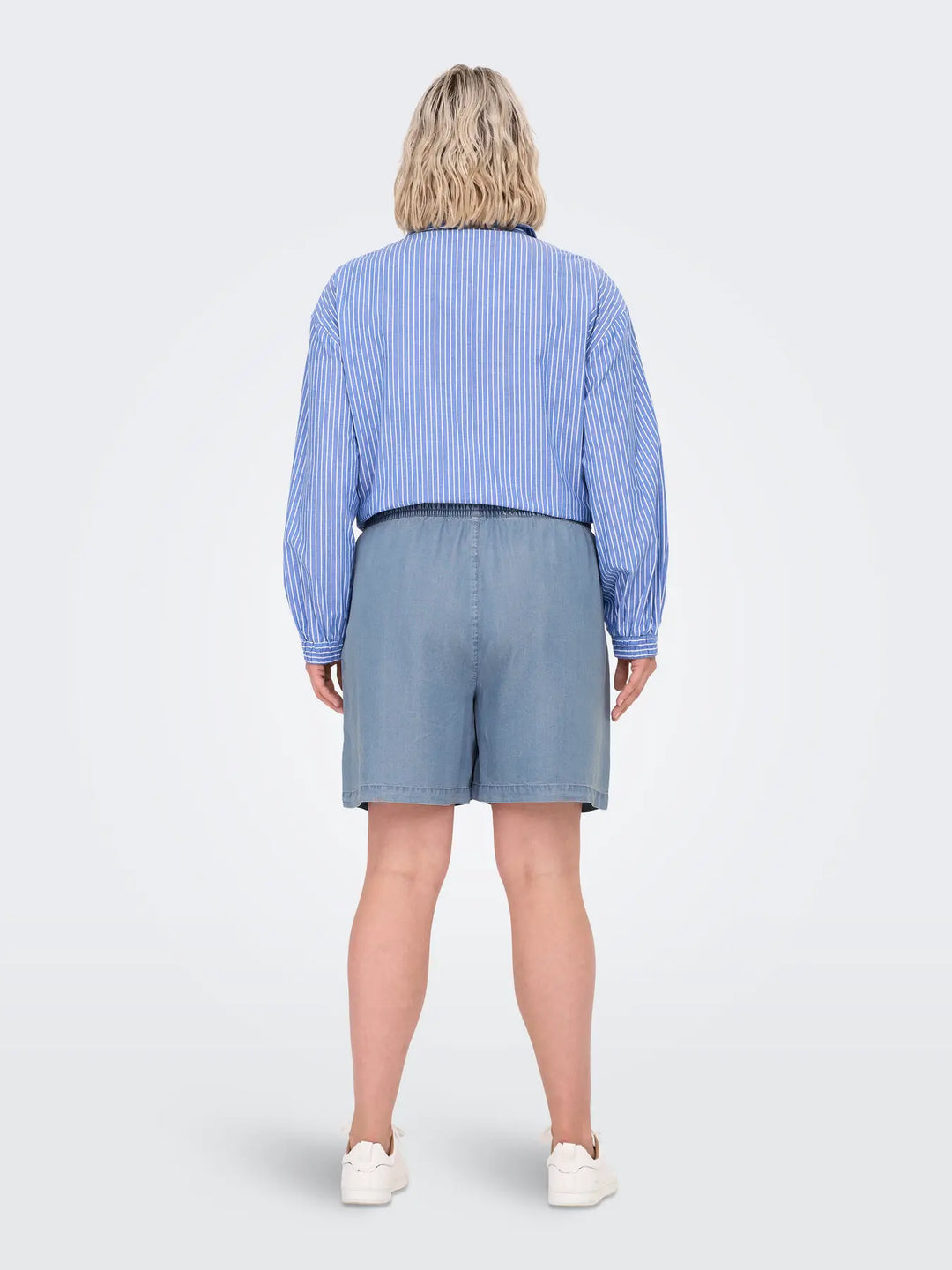 Short Met Jeans Look