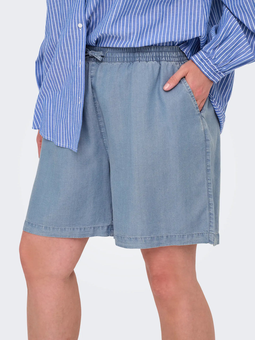 Short Met Jeans Look