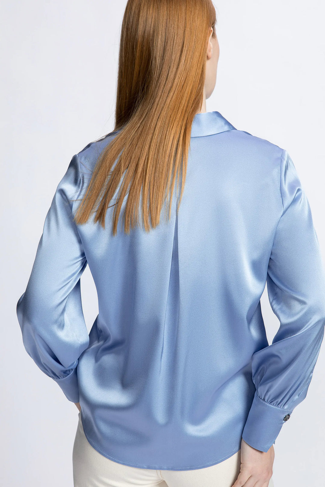 baby blue zijde blouse - xandres - hint-baby-blue - grote maten - dameskleding - kledingwinkel - herent - leuven