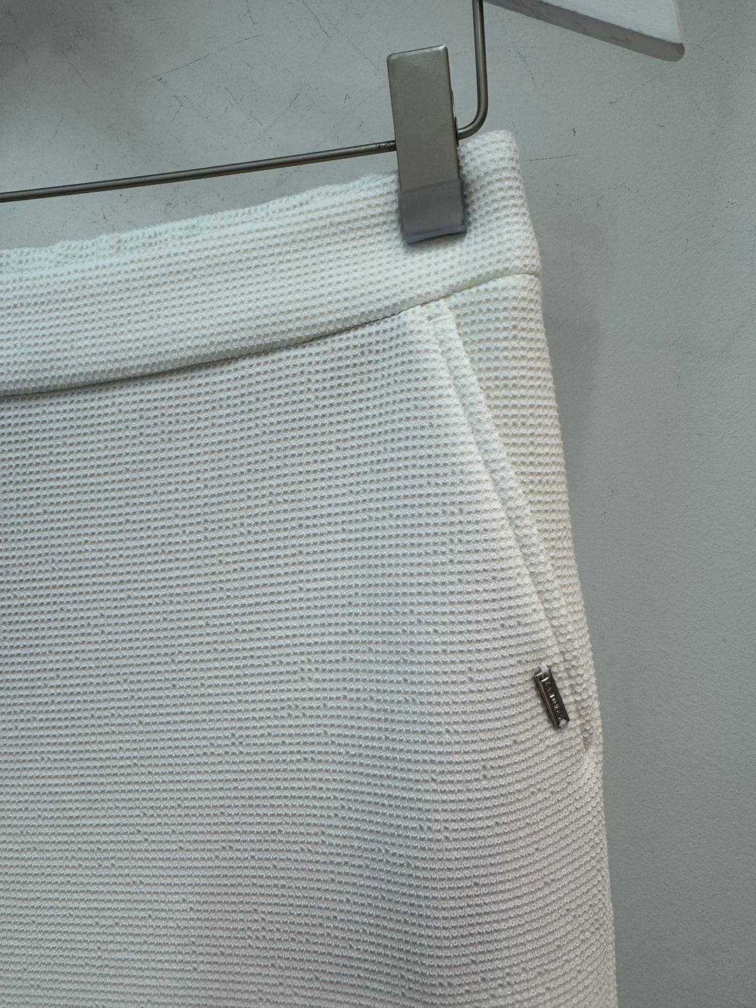 Broek in structuur stof