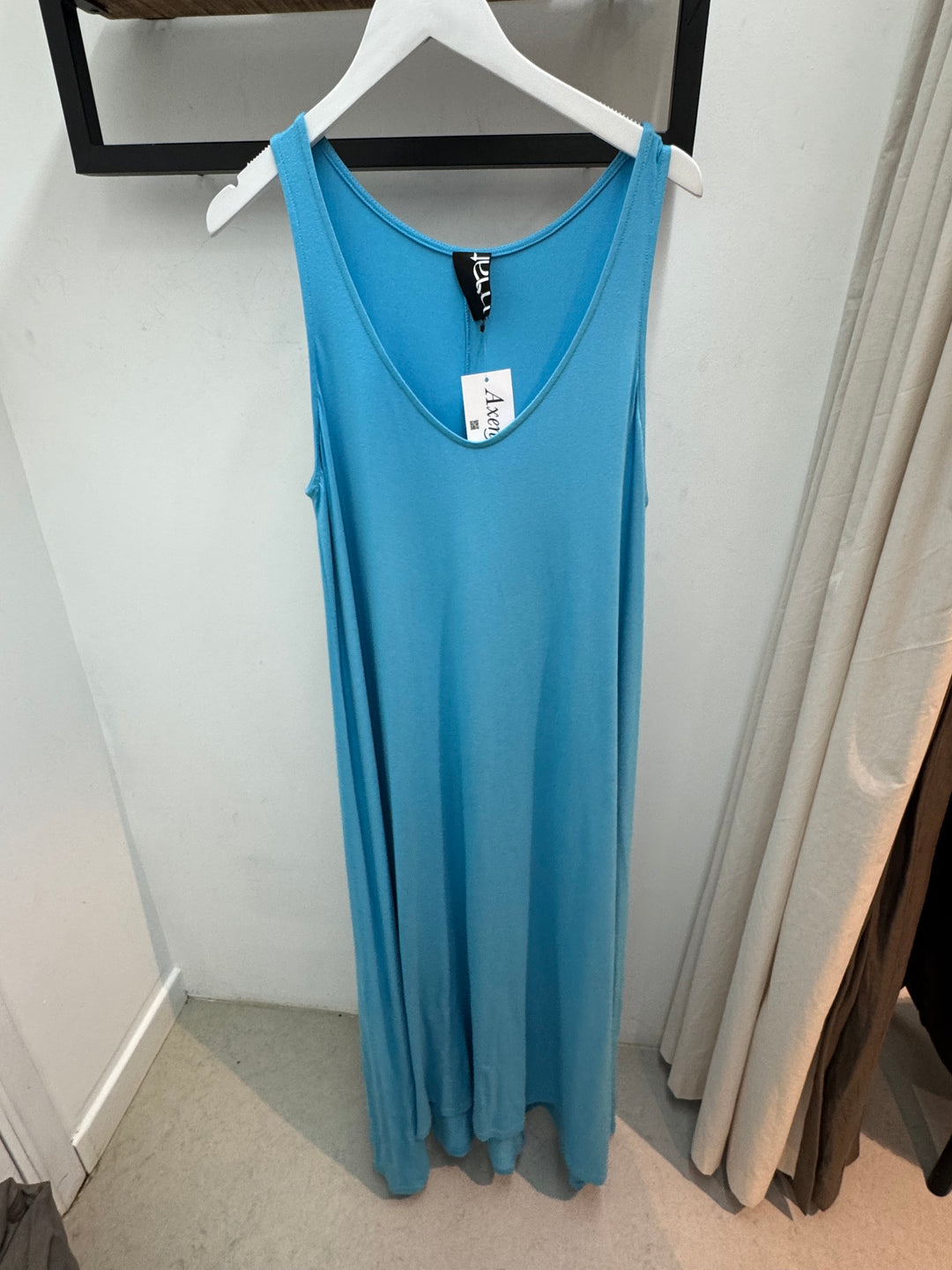 Lichtblauwe maxi jurk zonder mouwen