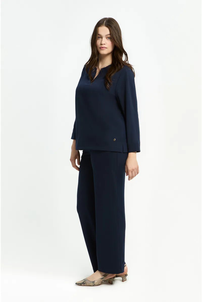 Navy Blouse met V-hals