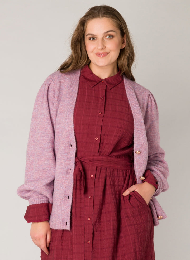 zachte roze cardigan - yesta - - grote maten - dameskleding - kledingwinkel - herent - leuven