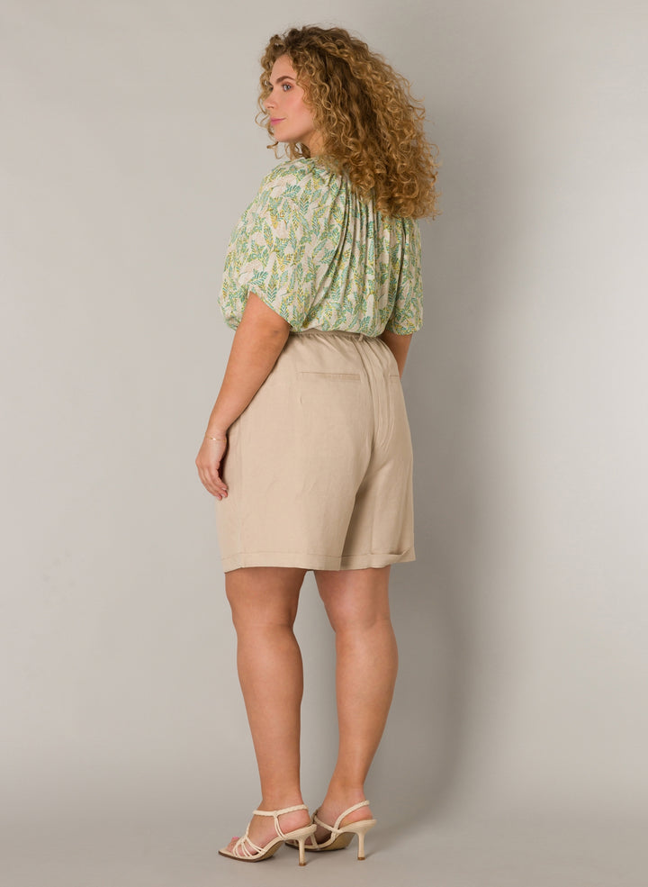Beige Short Met Striklint