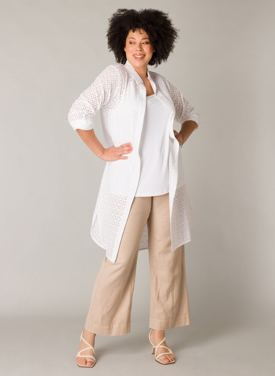 Doorknoop Tuniek Met Borduurgaten