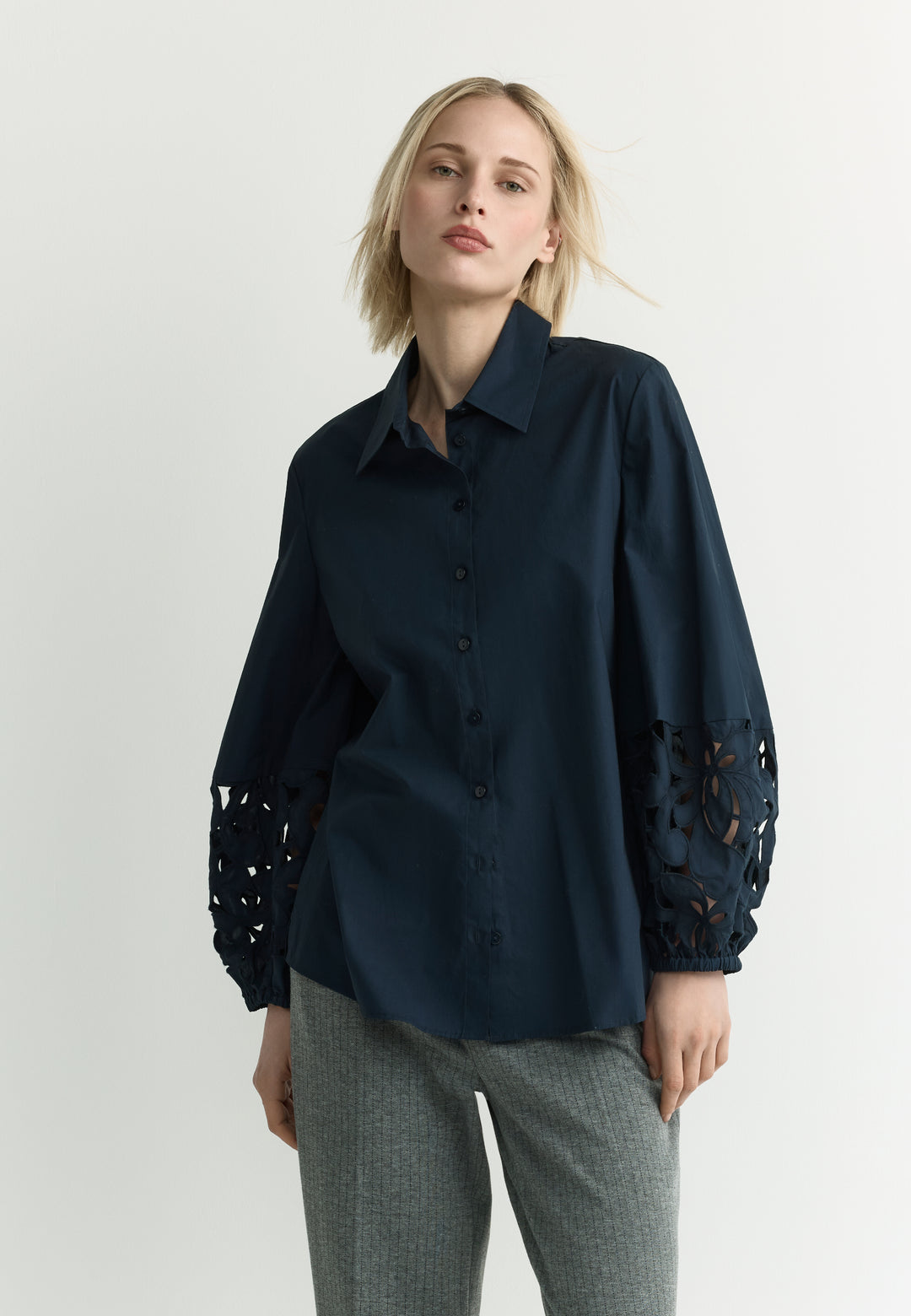 Blouse in Navy Blue