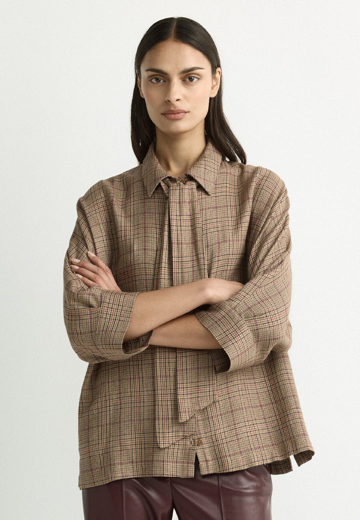 Blouse in spiced camel