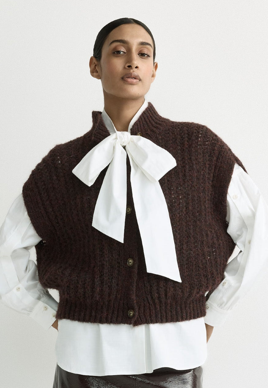 Bruine Cardigan in Alpacawol met Opstaand Kraagje