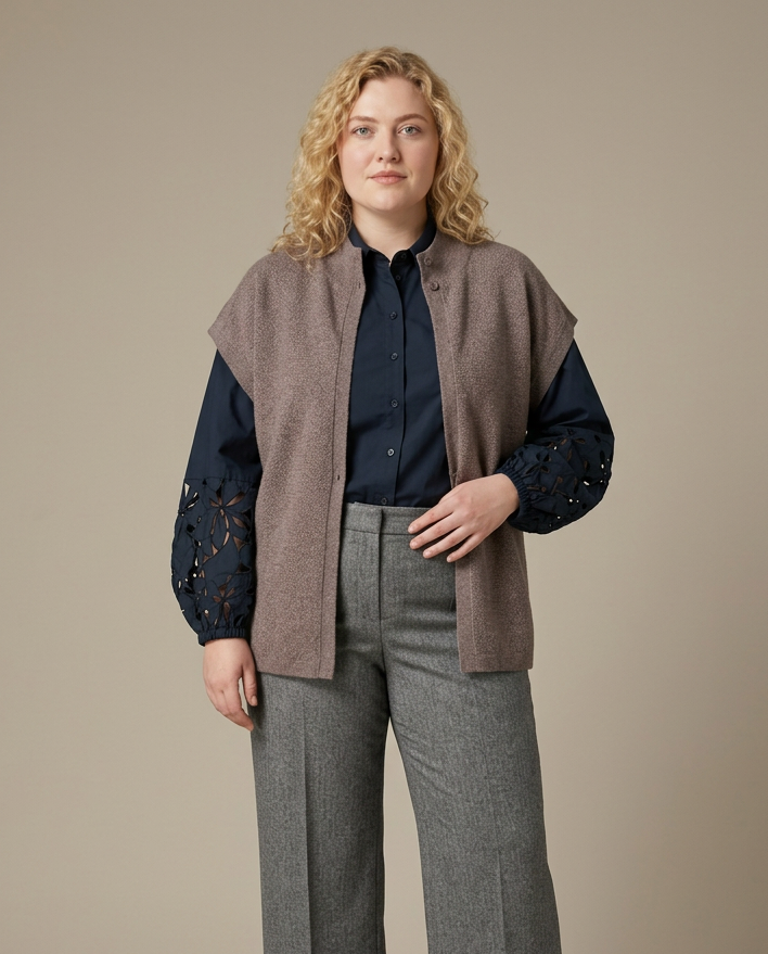 Soft Clay Mouwloze Cardigan