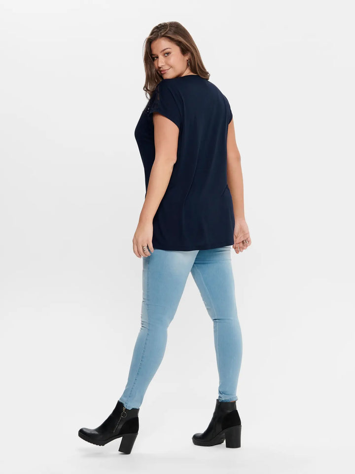 Top met Kanten Detail