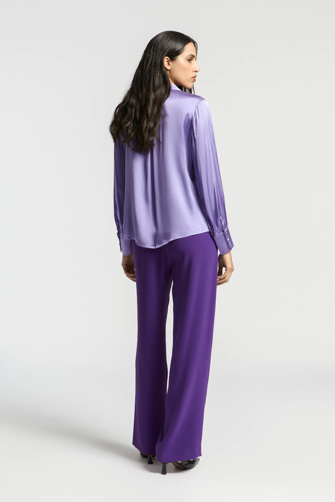 broek van soepele crêpe in vibrant violet