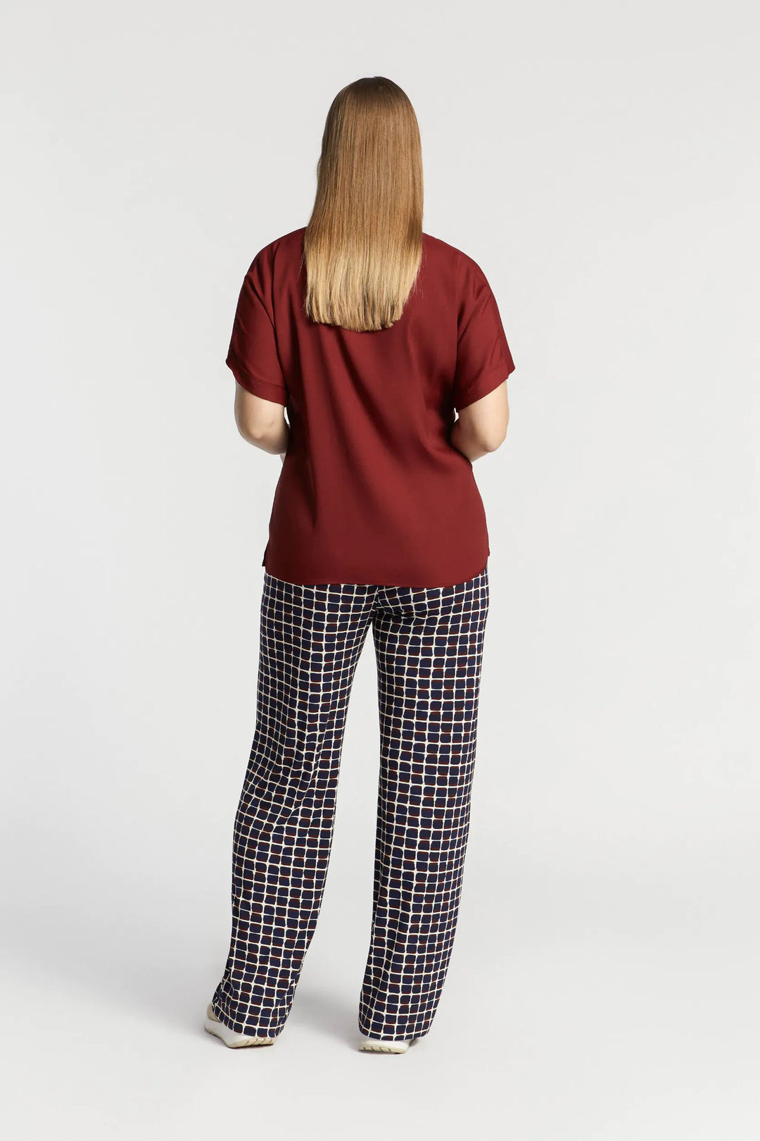 ruby wine shirt met aangesneden mouwen