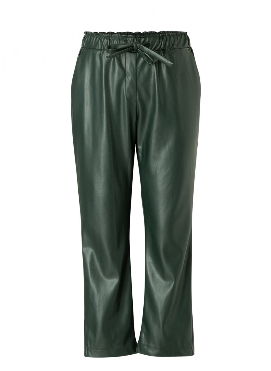 groene broek van imitatieleder - yesta - A002301 - grote maten - dameskleding - kledingwinkel - herent - leuven